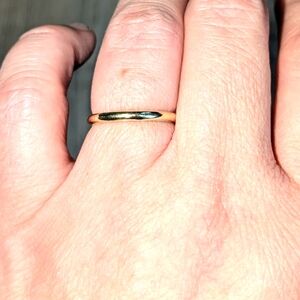 Solid 10k yellow gold women's wedding band size 5
